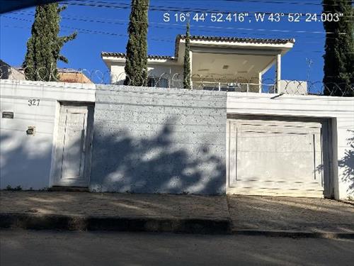 Casa             -   - 196,23m2