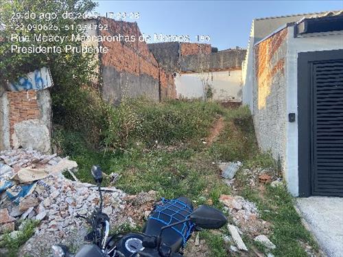 Terreno          -   - 126,00m2