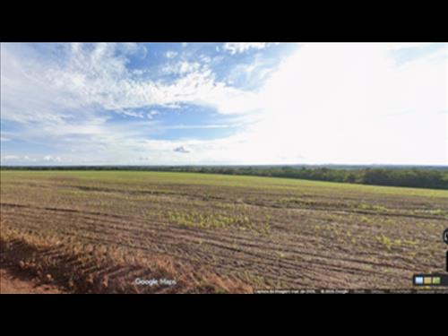 LOTE 001        Fazenda Pedra Verde I medindo 2.360,41 hec...