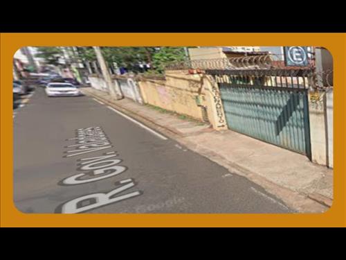 TERRENO SEM BENFEITORIA, LOCALIZADO NA RUA GOVERNADOR VALADARES, Nº 329, CENTRO, UBERABA/MG.