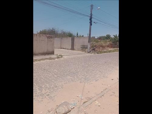 LOTE 196        Casa  com 72,83M² de Área Privativa em PAR...