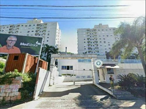 Apartamento à venda em leilão