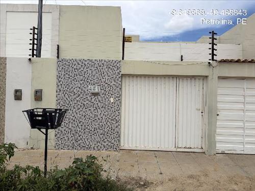 Casa             -   - 70,00m2