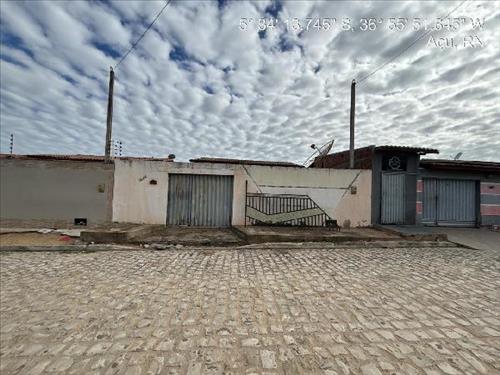 Casa             -   - 70,00m2