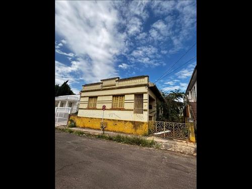 Casa             -   - 244,26m2