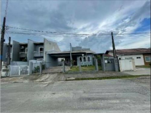 Casa à venda em leilão