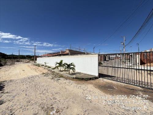 Casa, 46,96 m2 de área total, 46,96 m2 de área pri...