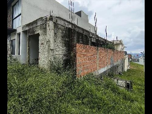 Terreno, 125m2 de área do terreno, Existe construç...