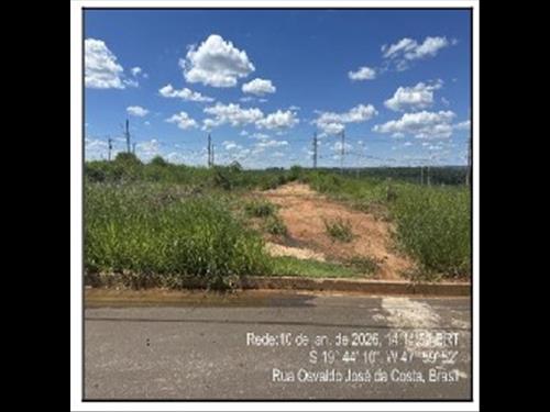 Terreno        - AREA_PRIVATIVA- 0- AREA_TERRENO-