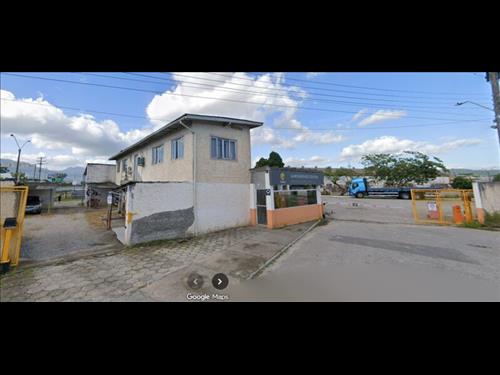 LOTE 001        Terreno urbano com ou sem benfeitorias