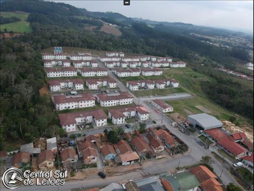 Apartamento nº 16, bloco 02, no Residencial Marcolino Martinho Felippe, em Rio do Sul/SC