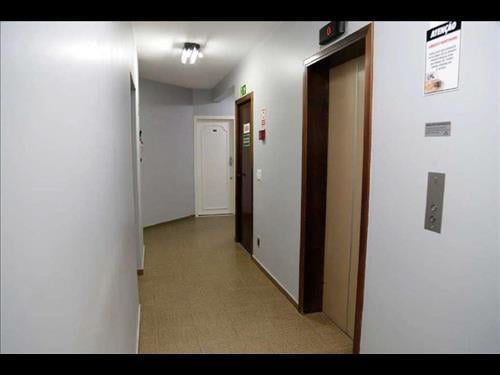 Sala Comercial nº 82, no Edifício Executive Center União, com área total de 59,70 m² e área privati...