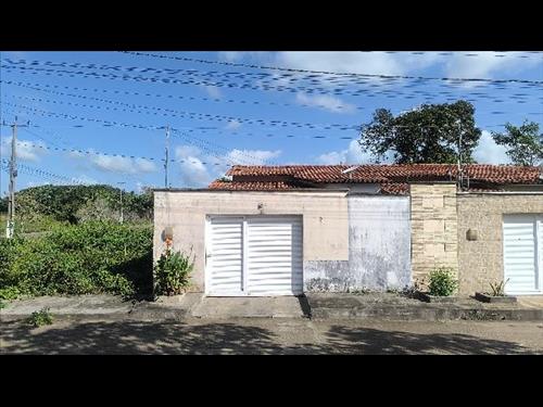 Casa             -   - 70,00m2