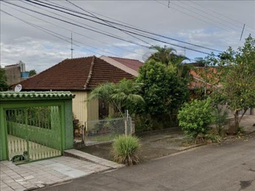 LOTE 001        FRAÇAO IDEAL DE 1/9 DE UMA CASA NO BAIRRO...