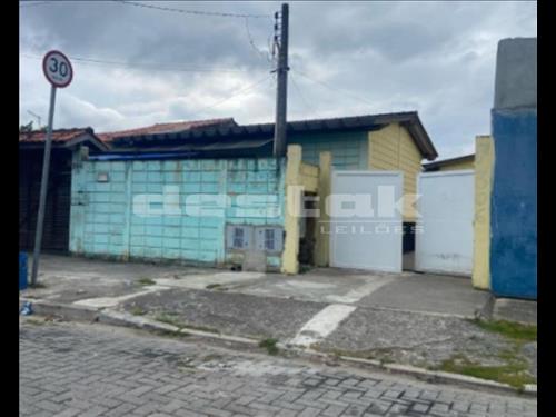 Imóvel com 03 Casas em São Sebastião/SP