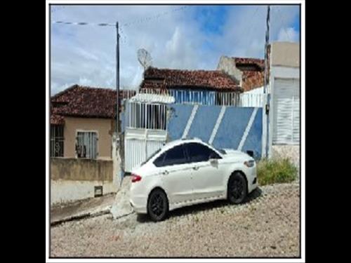 Casa             -   - 60,65m2