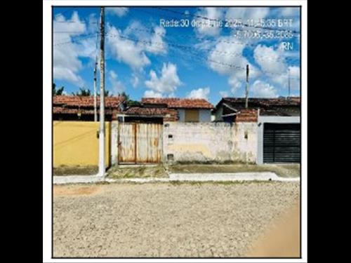 Casa             -   - 70,00m2