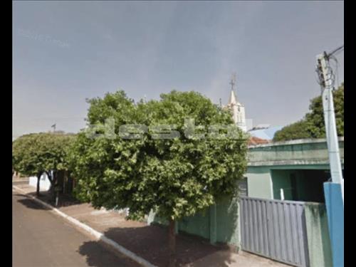 Casa no Centro de Guaiçara/SP