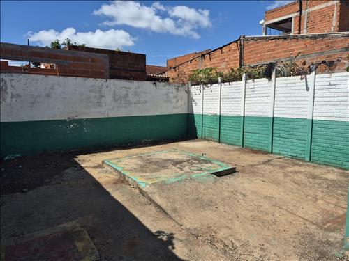IMÓVEL URBANO COM ÁREA TOTAL DE 225,00 M2 EM TOLEDO-PR