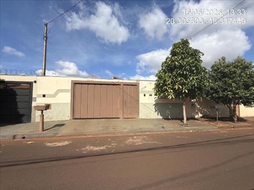 Casa             -   - 106,06m2