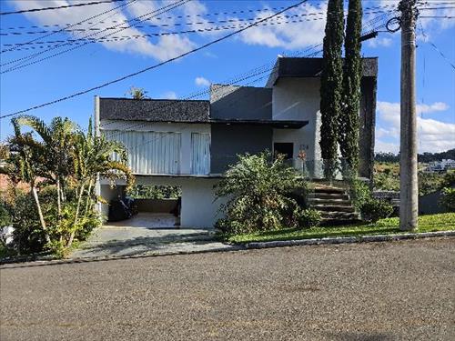 Casa             -   - 384,00m2