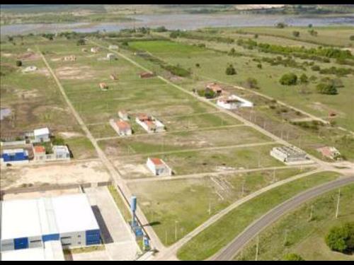 LOTE 015        Terreno 8.801,28m² - Lotes 1, 2, 03-A e 03...