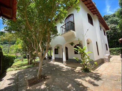 Gleba de terras situada no lugar denominado Cascata, com área de 176.764ha, Paracambi/RJ