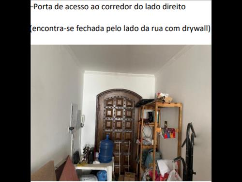 LOTE 001        DIREITOS CREDITÓRIOS QUE OS EXECUTADOS SR....