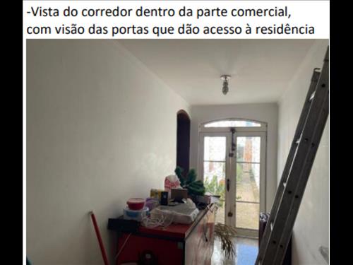 LOTE 001        DIREITOS CREDITÓRIOS QUE OS EXECUTADOS SR....