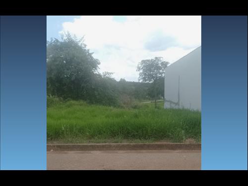 Terreno 480m² — Formiga