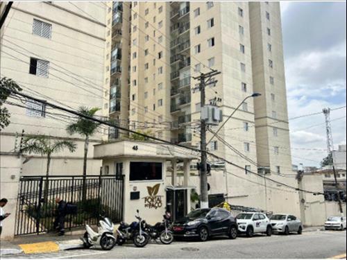 Apartamento à venda em leilão