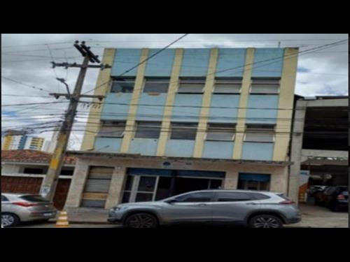 LOTE 2510        PRÉDIO COMERCIAL, COM ÁREA TOTAL CONSTRUÍ...