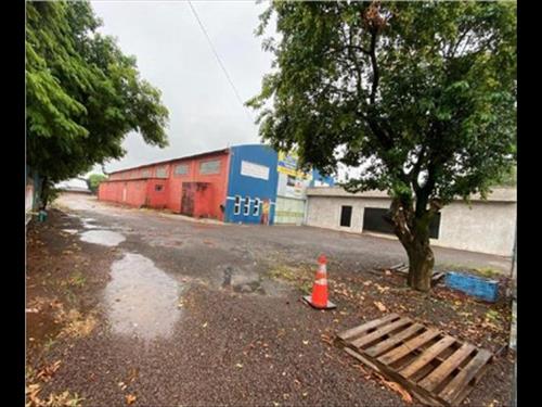 IMÓVEL COMERCIAL COM ÁREA DE 2.396,88 m2-  Em ARARUNA/PR