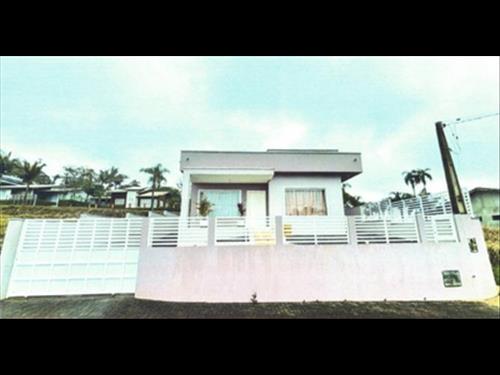IMÓVEL URBANO COM ÁREA TOTAL DE 379,99m² - POUSO REDONDO/SC