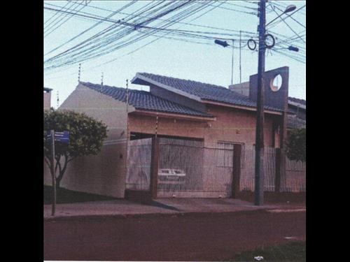 IMÓVEL URBANO COM ÁREA TOTAL DE 150,00 m2, ÁREA CONSTRUIDA 121.37, m2-  Em CAMPINA DA LAGOA/PR