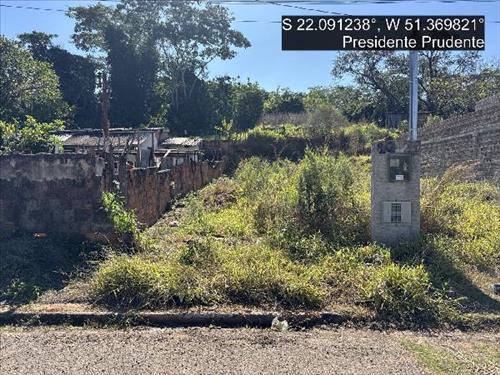 Terreno          -   - 126,00m2