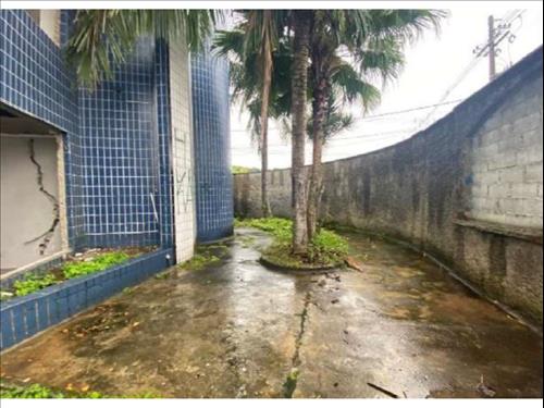 Prédio Comercial à venda em leilão