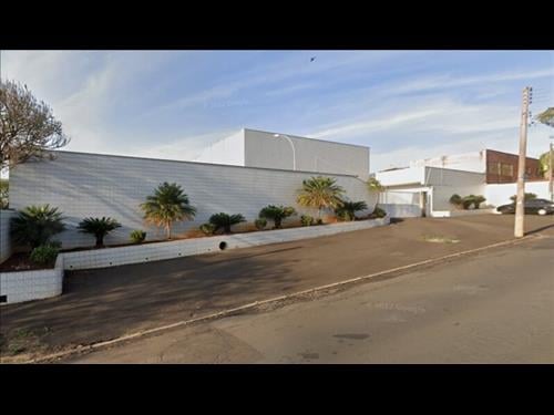 LOTE 015        PRÉDIO COMERCIAL DE 02 PAVIMENTOS COM 2.00...