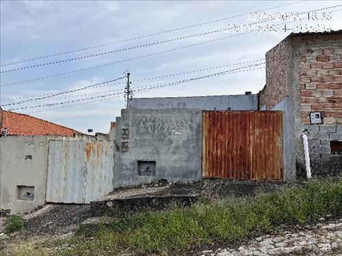 Casa             -   - 68,00m2