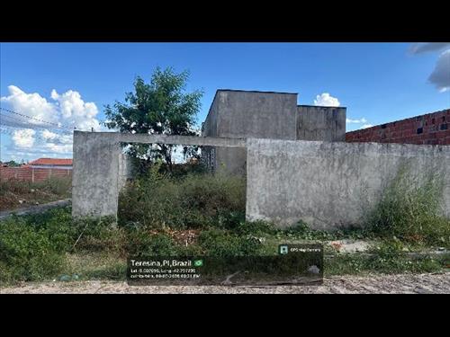 Casa             -   - 70,00m2