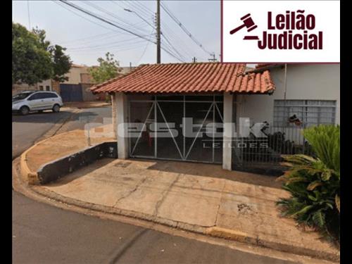 Casa em Santa Cruz do Rio Pardo