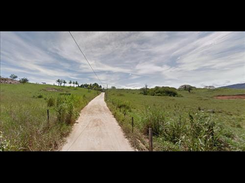 LOTE 017        IMÓVEL DE 2 HECTARES COM CONSTRUÇÕES DE AL...