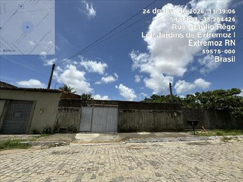 Casa - Área priv.- 63,13 m²Com 2 qt