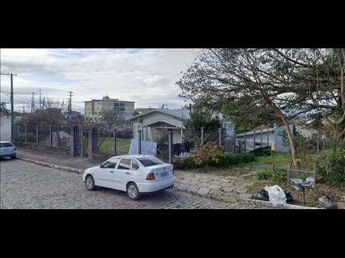 TERRENO DE 1.049,13m² COM PRÉDIO DE ALVENARIA RESIDENCIAL COM ÁREA DE 253,96m² EM BENTO GONÇALVES