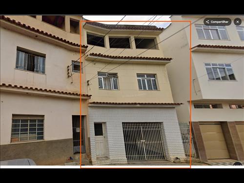 Casa c/ 03 Pavimentos | B. Prefeito Hélio Araújo, Muriaé/MG