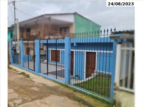 Casa c/ área privativa de 41,5104m², área de uso comum de 186,5858m² e área total de 228,0962m²