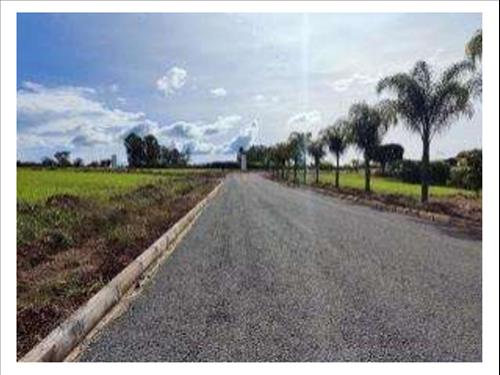 Terreno à venda em leilão