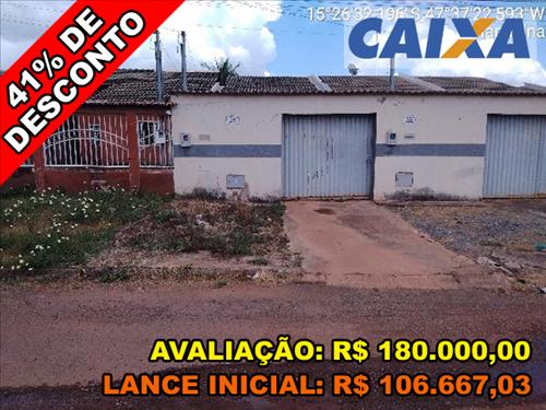 Casa, 98,25 m2 de área total, 98,25 m2 de área pri...