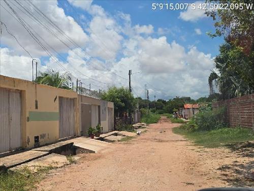 Casa, 75,88 m2 de área total, 75,88 m2 de área pri...