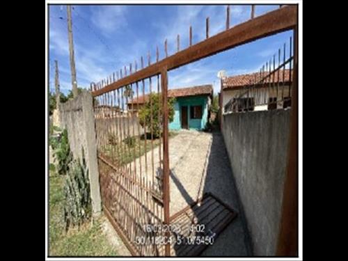 Casa, 48 m2 de área privativa, 303,55m2 de área do...